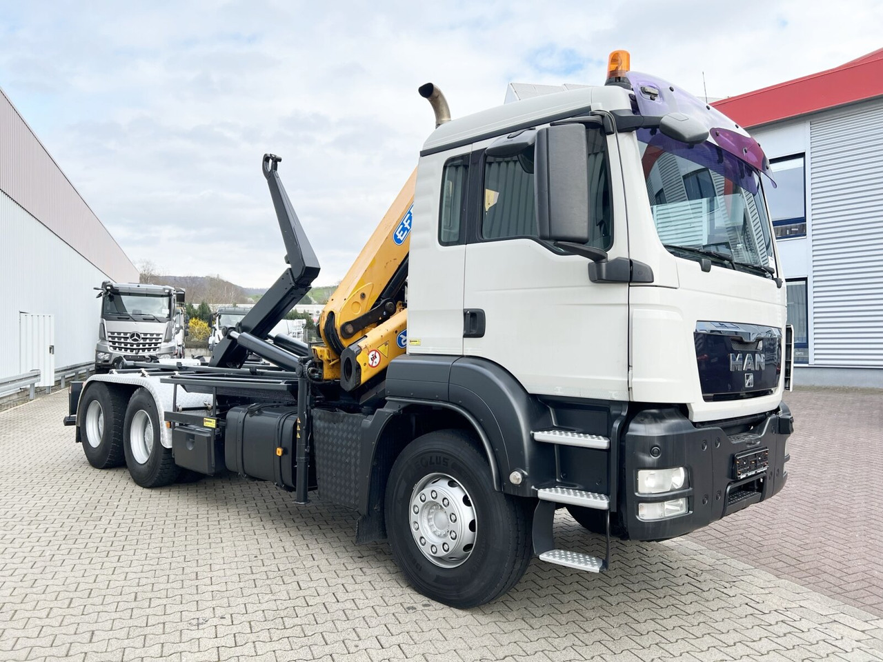 Leasing de MAN TGS 33.440 6X4 BL TGS 33.440 6X4 BL mit Kran Effer 165-3S, Funk MAN TGS 33.440 6X4 BL TGS 33.440 6X4 BL mit Kran Effer 165-3S, Funk: Foto 9