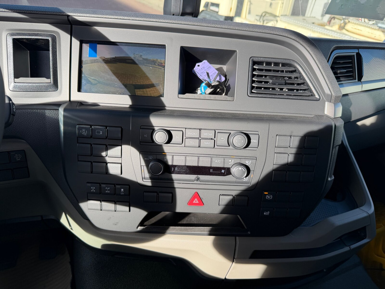 MAN TGS 33.480 6x4 BL CH TGS 33.480 6x4 BL CH - Camion cu cârlig: Foto 5 MAN TGS 33.480 6x4 BL CH TGS 33.480 6x4 BL CH - Camion cu cârlig: Foto 5