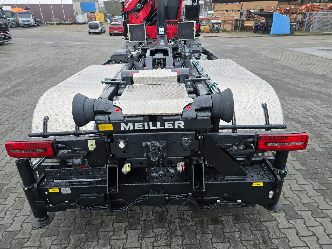 MAN TGS 35.480 8X4 BL TGS 35.480 8X4 BL, Intarder, Kran HMF 3220-K6, 4-fach Abstützung, Funk - Camion cu cârlig, Camion cu macara: Foto 3 MAN TGS 35.480 8X4 BL TGS 35.480 8X4 BL, Intarder, Kran HMF 3220-K6, 4-fach Abstützung, Funk - Camion cu cârlig, Camion cu macara: Foto 3