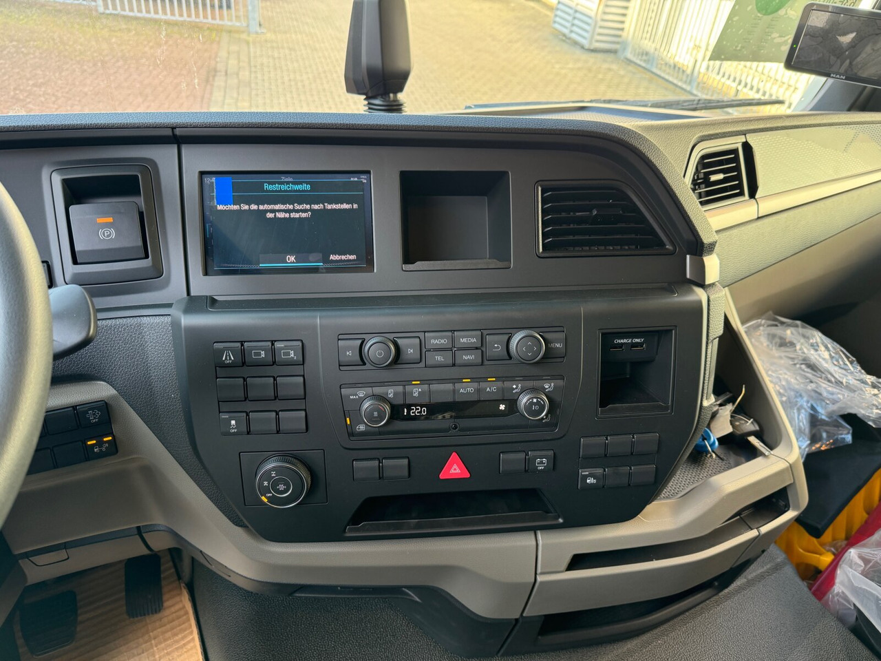 MAN TGS 35.480 8x6H BL CH TGS 35.480 8x6H BL CH, HydroDrive, Navi, Nebenantrieb - Camion cu cârlig: Foto 5 MAN TGS 35.480 8x6H BL CH TGS 35.480 8x6H BL CH, HydroDrive, Navi, Nebenantrieb - Camion cu cârlig: Foto 5