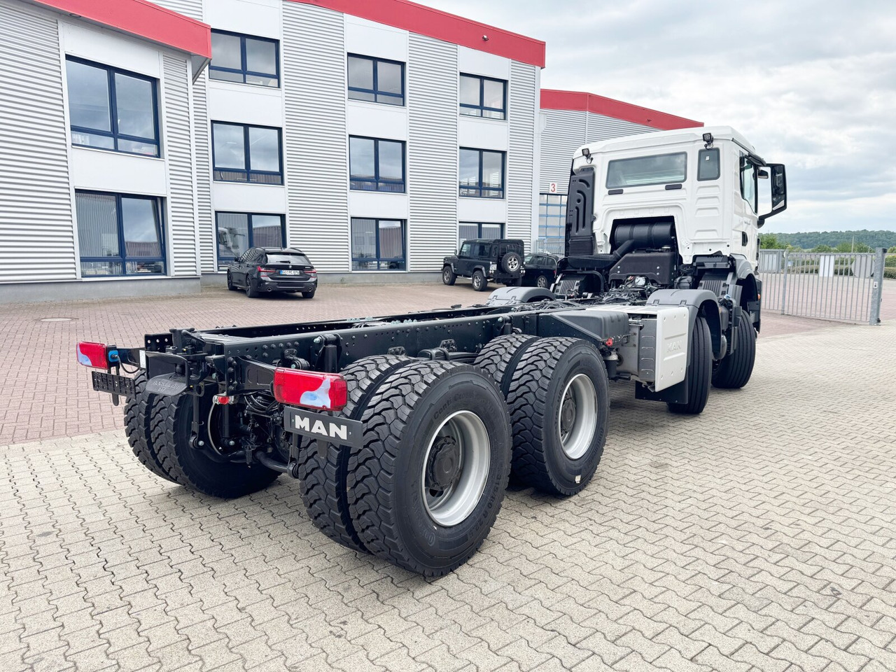 Leasing de MAN TGS 35.480 8x8 BB CH TGS 35.480 8x8 BB CH, Hohe Bauart, Nebenantrieb MAN TGS 35.480 8x8 BB CH TGS 35.480 8x8 BB CH, Hohe Bauart, Nebenantrieb: Foto 11 Leasing de MAN TGS 35.480 8x8 BB CH TGS 35.480 8x8 BB CH, Hohe Bauart, Nebenantrieb MAN TGS 35.480 8x8 BB CH TGS 35.480 8x8 BB CH, Hohe Bauart, Nebenantrieb: Foto 11