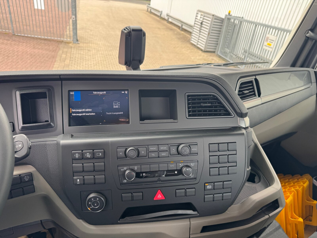 Leasing de MAN TGS 35.480 8x8 BB CH TGS 35.480 8x8 BB CH, Hohe Bauart, Nebenantrieb MAN TGS 35.480 8x8 BB CH TGS 35.480 8x8 BB CH, Hohe Bauart, Nebenantrieb: Foto 6 Leasing de MAN TGS 35.480 8x8 BB CH TGS 35.480 8x8 BB CH, Hohe Bauart, Nebenantrieb MAN TGS 35.480 8x8 BB CH TGS 35.480 8x8 BB CH, Hohe Bauart, Nebenantrieb: Foto 6