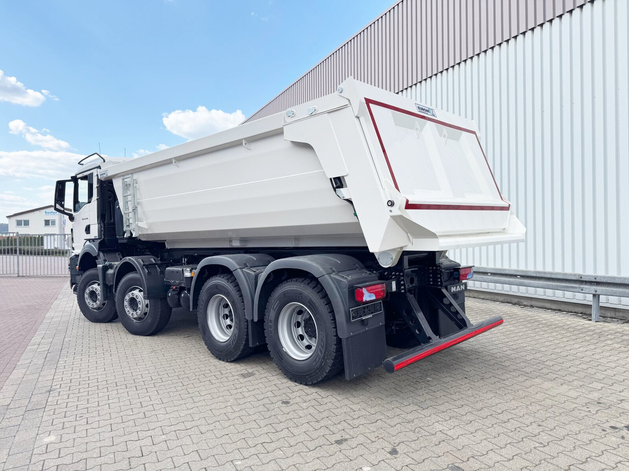 Camion şasiu nou MAN TGS 41.440/480 8x4 BB TGS 41.440/480 8x4 BB, Mulde ca. 16m³ mit hydraulischer Heckklappe, mehrfach VORHANDEN: Foto 13