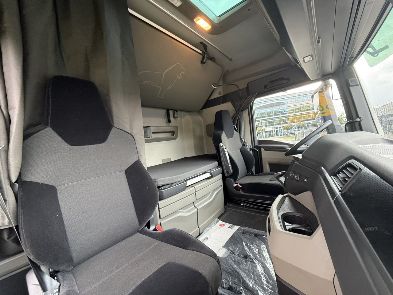 MAN TGX 26.470 6x2-4 BL TGX 26.470 6x2-4 BL, Lenk-/Liftachse, Retarder, Navi, Heckkran Atlas AK 170.2-A2 - Camion cu macara, Camion platformă: Foto 2 MAN TGX 26.470 6x2-4 BL TGX 26.470 6x2-4 BL, Lenk-/Liftachse, Retarder, Navi, Heckkran Atlas AK 170.2-A2 - Camion cu macara, Camion platformă: Foto 2