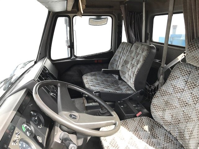 Camion cu macara, Camion platformă Mercedes-Benz 2638 K 6x4 mit Heckkran Palfinger PK 68000 2638 K 6x4 mit Heckkran Palfinger PK 68000: Foto 6