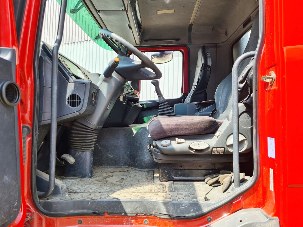 Mercedes-Benz Actros 1835 K 4x2 Actros 1835 K 4x2 - Camion şasiu: Foto 3 Mercedes-Benz Actros 1835 K 4x2 Actros 1835 K 4x2 - Camion şasiu: Foto 3
