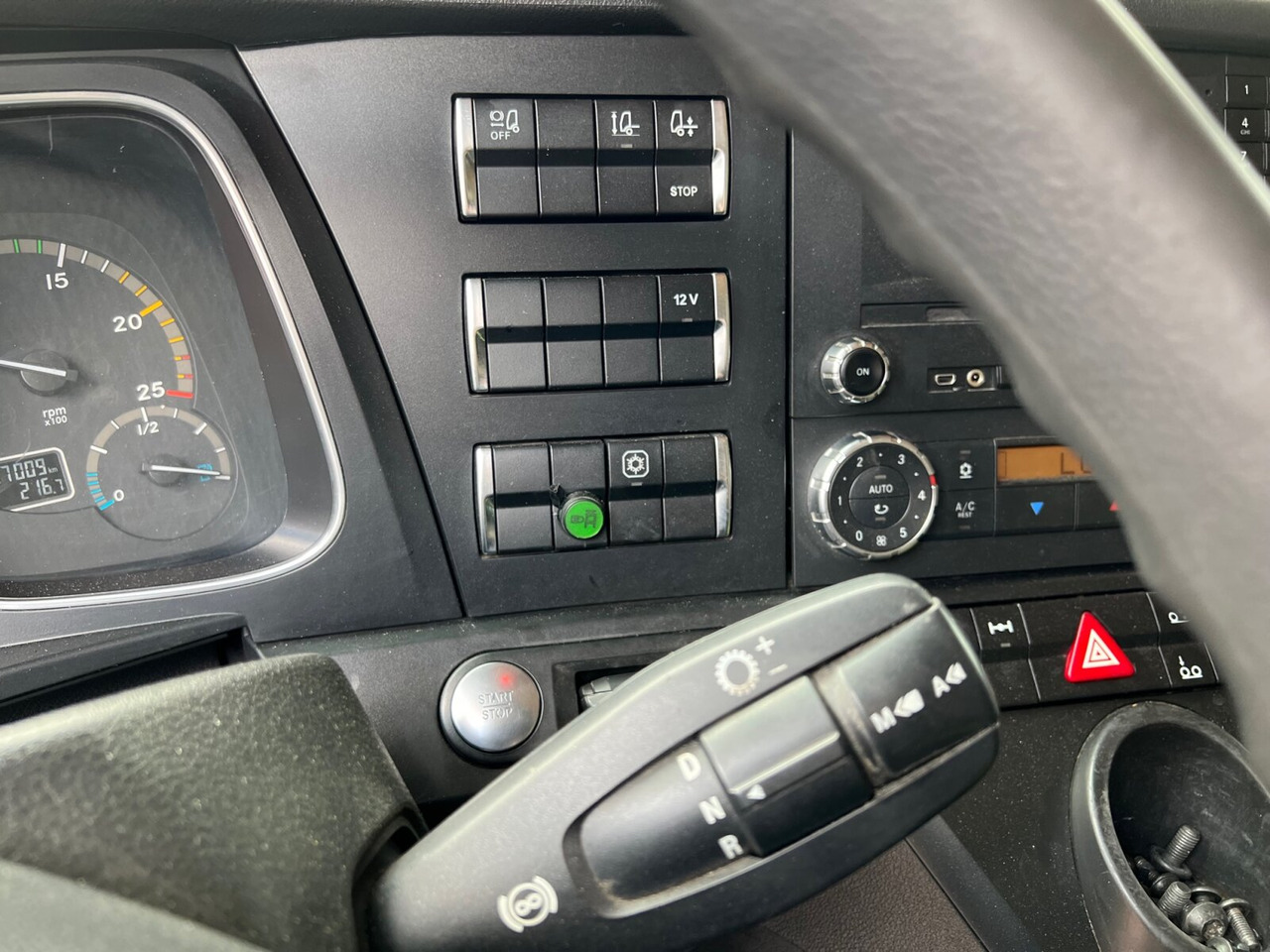 Mercedes-Benz Actros 2542/48 L/nR 6x2 Actros 2542/48 L/nR 6x2, Retarder, Standklima, StreamSpace, SoloStar - Camion transport containere/ Swap body: Foto 5 Mercedes-Benz Actros 2542/48 L/nR 6x2 Actros 2542/48 L/nR 6x2, Retarder, Standklima, StreamSpace, SoloStar - Camion transport containere/ Swap body: Foto 5