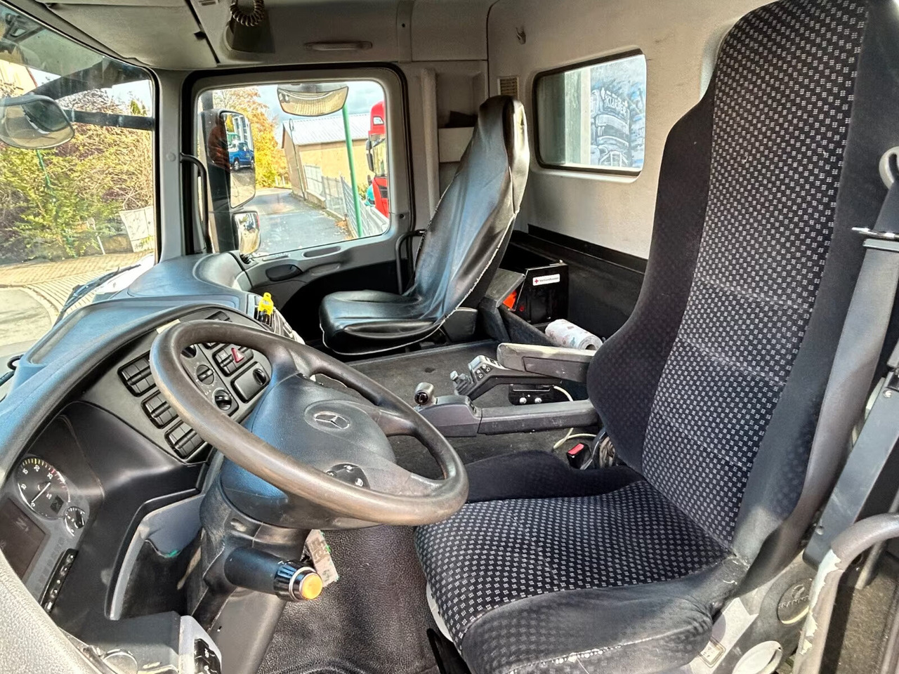 Mercedes-Benz Actros 2644 L 6x4 Actros 2644 L 6x4 - Camion şasiu: Foto 3 Mercedes-Benz Actros 2644 L 6x4 Actros 2644 L 6x4 - Camion şasiu: Foto 3
