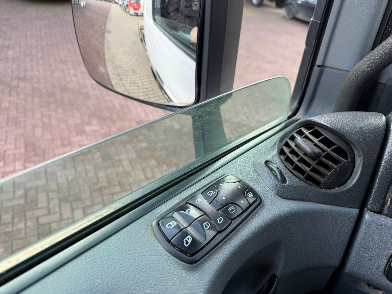 Mercedes-Benz Actros 2644 L 6x4 Actros 2644 L 6x4 - Camion şasiu: Foto 2 Mercedes-Benz Actros 2644 L 6x4 Actros 2644 L 6x4 - Camion şasiu: Foto 2