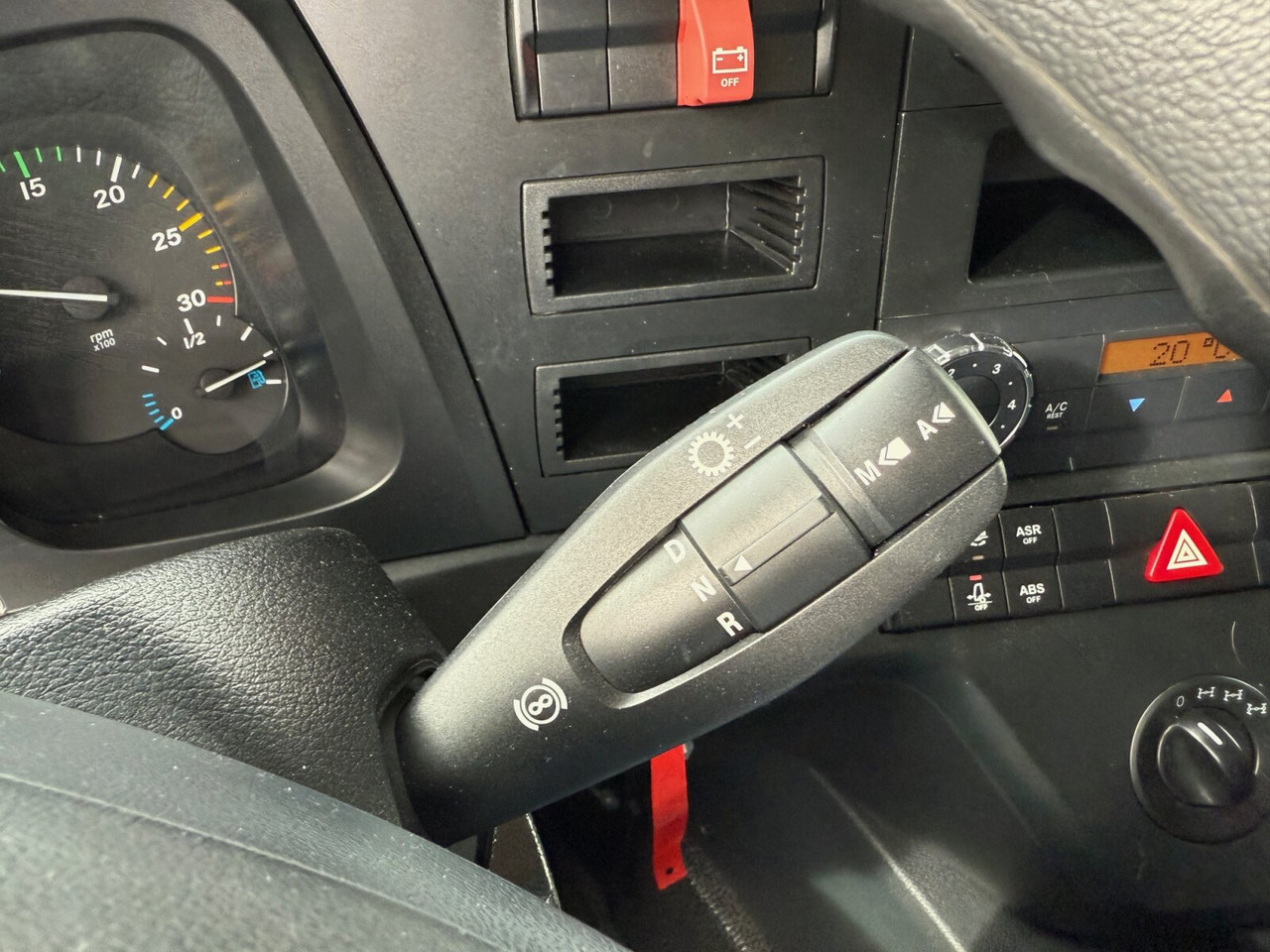 Mercedes-Benz Arocs 1827/30 A 4x4 Arocs 1827/30 A 4x4, Ex-Bundeswehr! - Camion platformă: Foto 4 Mercedes-Benz Arocs 1827/30 A 4x4 Arocs 1827/30 A 4x4, Ex-Bundeswehr! - Camion platformă: Foto 4