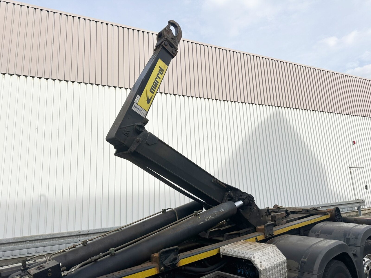 Mercedes-Benz Arocs 2552 L 6x2 Arocs 2552 L 6x2, Lenk-/Liftachse - Camion cu cârlig: Foto 3 Mercedes-Benz Arocs 2552 L 6x2 Arocs 2552 L 6x2, Lenk-/Liftachse - Camion cu cârlig: Foto 3