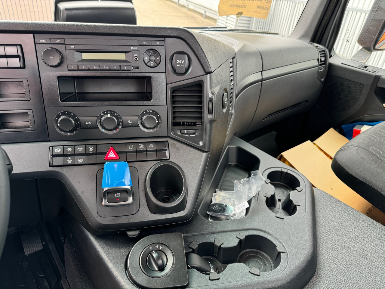 Mercedes-Benz Arocs 2633 6x4, Automatik, 2x Nebenantrieb Arocs 2633 6x4, 2x Nebenantrieb - Camion şasiu: Foto 5 Mercedes-Benz Arocs 2633 6x4, Automatik, 2x Nebenantrieb Arocs 2633 6x4, 2x Nebenantrieb - Camion şasiu: Foto 5