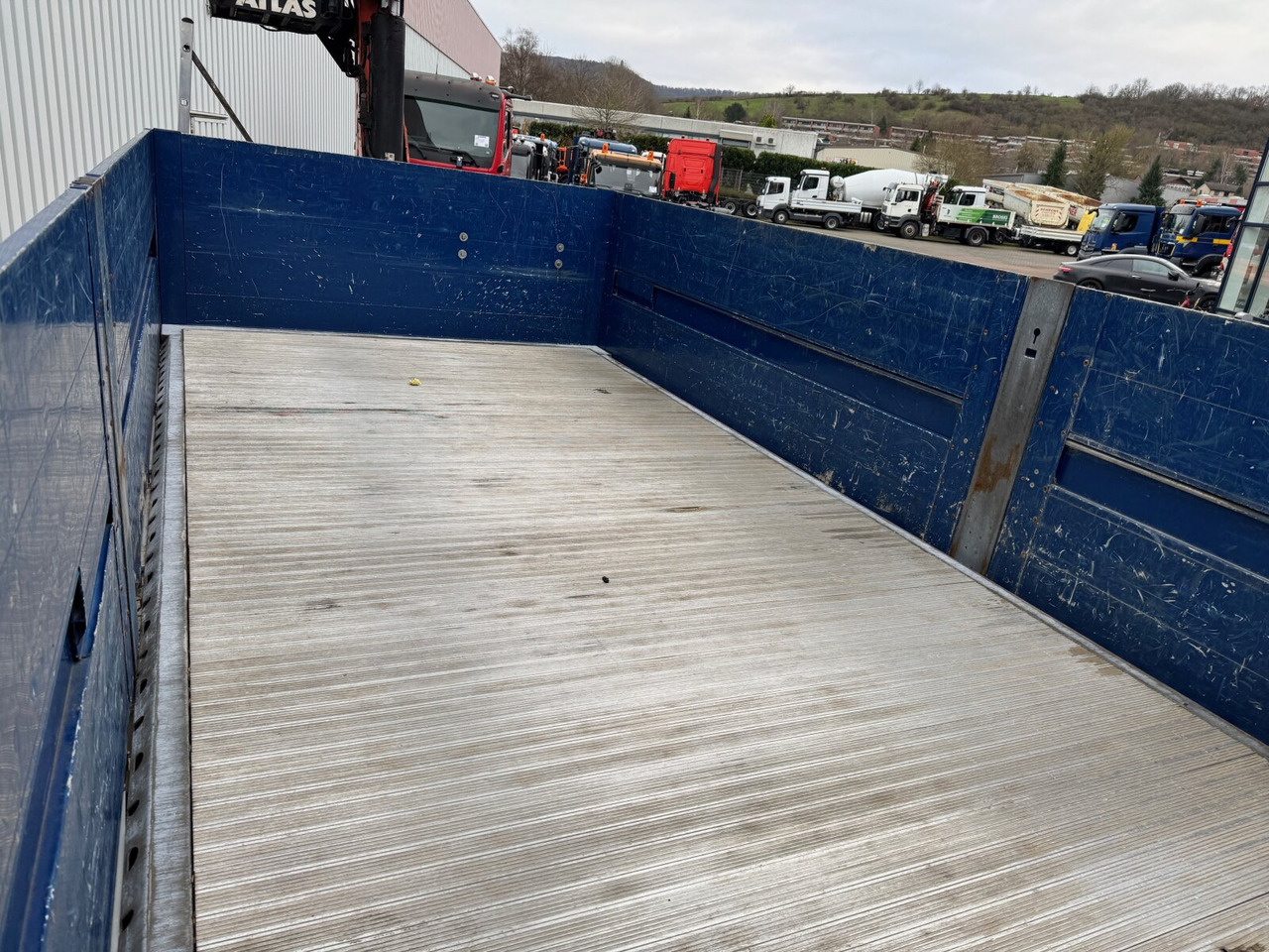 Mercedes-Benz Arocs 2642 6x4 Arocs 2642 6x4 mit Heckkran Atlas AK 186.3 V-2 - Camion cu macara, Camion platformă: Foto 2 Mercedes-Benz Arocs 2642 6x4 Arocs 2642 6x4 mit Heckkran Atlas AK 186.3 V-2 - Camion cu macara, Camion platformă: Foto 2