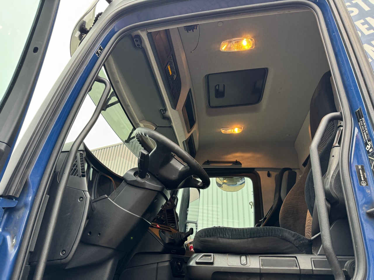 Mercedes-Benz Arocs 2642 6x4 Arocs 2642 6x4 mit Heckkran Atlas AK 186.3 V-2 - Camion cu macara, Camion platformă: Foto 3 Mercedes-Benz Arocs 2642 6x4 Arocs 2642 6x4 mit Heckkran Atlas AK 186.3 V-2 - Camion cu macara, Camion platformă: Foto 3