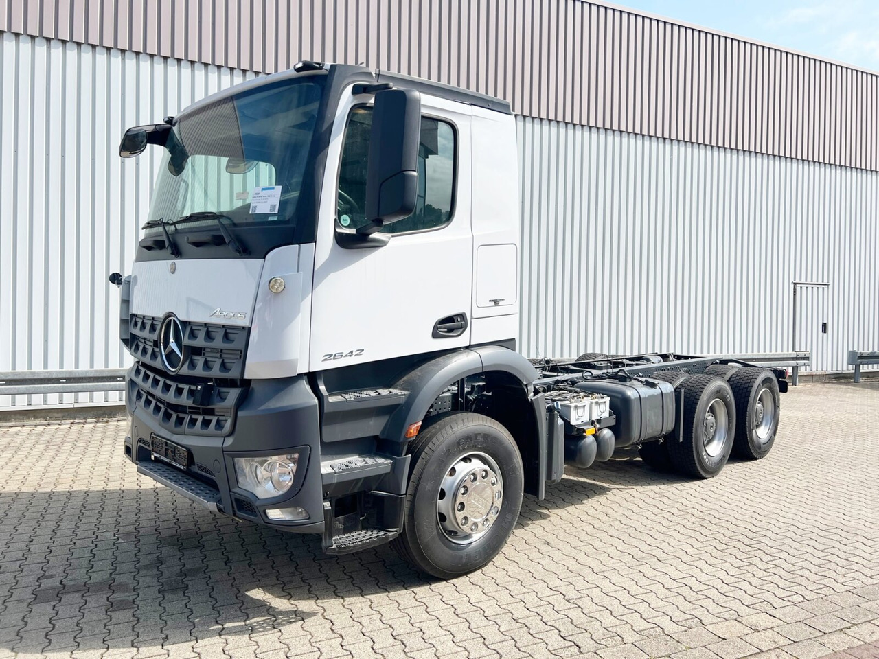 Mercedes-Benz Arocs 2642 K 6x4 Arocs 2642 K 6x4, Retarder, Motorabtrieb - Camion şasiu: Foto 1 Mercedes-Benz Arocs 2642 K 6x4 Arocs 2642 K 6x4, Retarder, Motorabtrieb - Camion şasiu: Foto 1