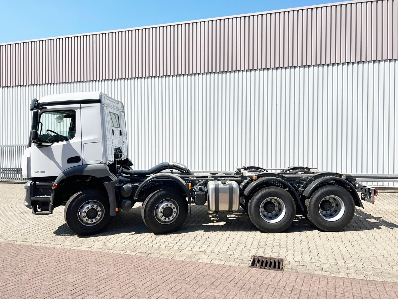 Mercedes-Benz Arocs 3240 8x4 Arocs 3240 8x4, 9/10m³ Mischer - Autobetonieră: Foto 2 Mercedes-Benz Arocs 3240 8x4 Arocs 3240 8x4, 9/10m³ Mischer - Autobetonieră: Foto 2