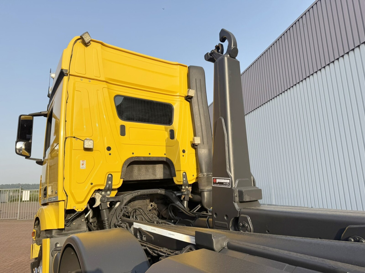 Mercedes-Benz Arocs 3245 LK 8x4/4 Arocs 3245 LK 8x4/4, Navi, Motorabtrieb, Meiller RK 30.67, Funk - Camion cu cârlig: Foto 2 Mercedes-Benz Arocs 3245 LK 8x4/4 Arocs 3245 LK 8x4/4, Navi, Motorabtrieb, Meiller RK 30.67, Funk - Camion cu cârlig: Foto 2