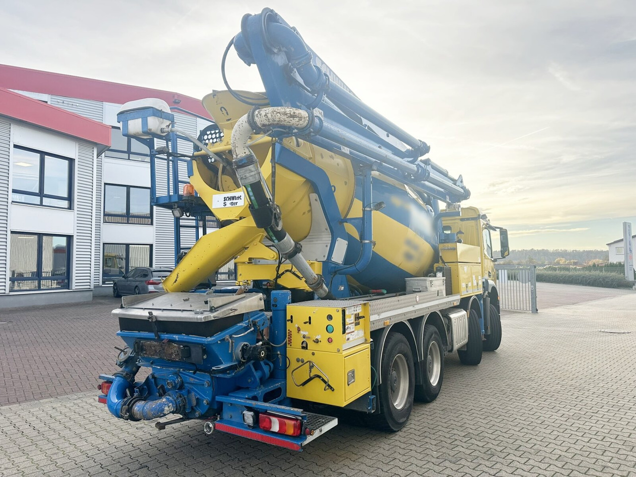 Autopompă de beton Mercedes-Benz Arocs 3246 B 8x4 Stetter Mischer 7m³, Pumpe 25m Arocs 3246 B 8x4 Stetter Mischer 7m³, Pumpe 25m: Foto 11 Autopompă de beton Mercedes-Benz Arocs 3246 B 8x4 Stetter Mischer 7m³, Pumpe 25m Arocs 3246 B 8x4 Stetter Mischer 7m³, Pumpe 25m: Foto 11