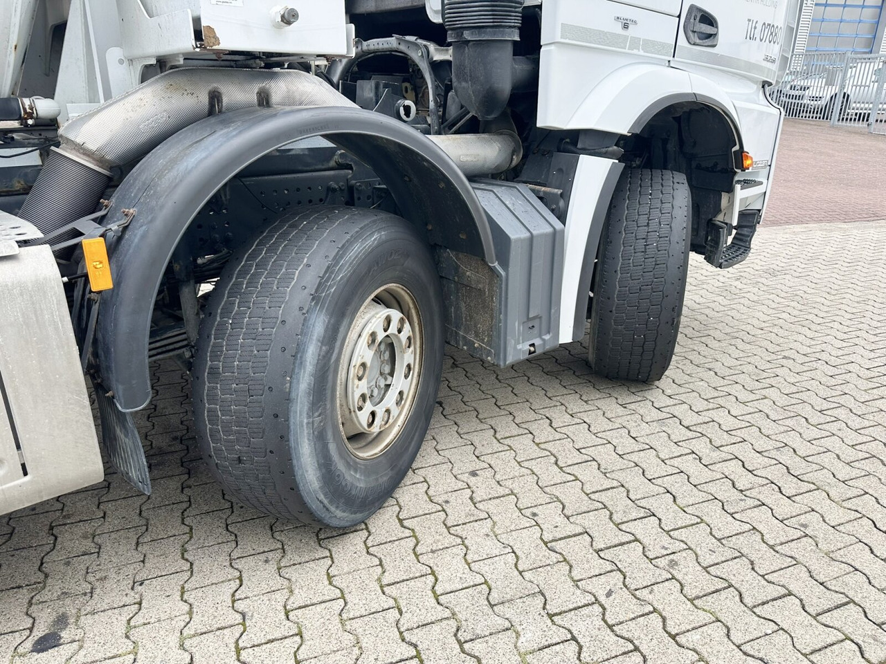 Mercedes-Benz Arocs 3251 8x4/4 Arocs 3251 8x4/4, Betonmischer Liebherr ca. 9m³ - Autobetonieră: Foto 2 Mercedes-Benz Arocs 3251 8x4/4 Arocs 3251 8x4/4, Betonmischer Liebherr ca. 9m³ - Autobetonieră: Foto 2