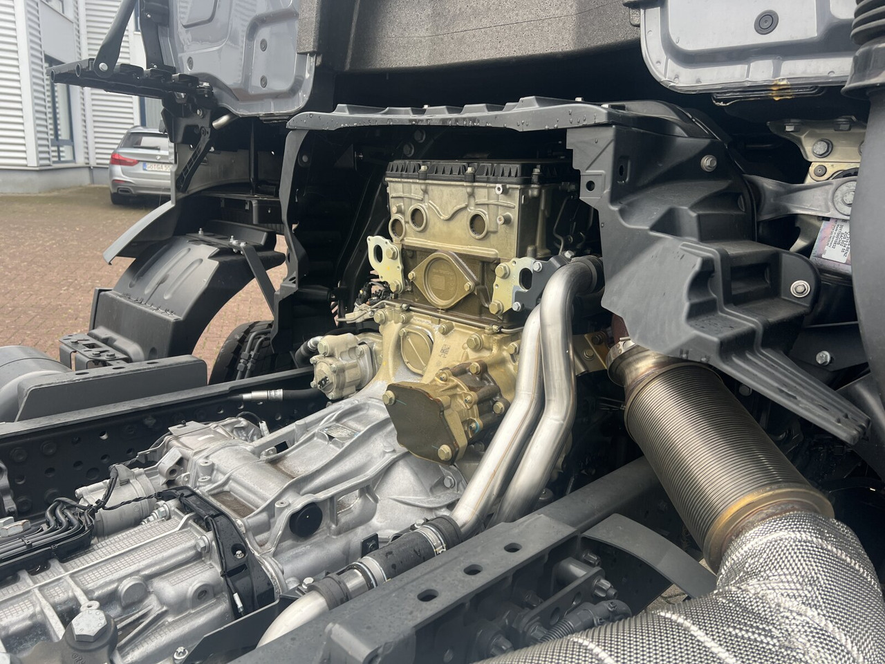 Mercedes-Benz Arocs 3251 L 8x4/4 Arocs 3251 L 8x4/4, mit Motorabtrieb C plus NA - Camion şasiu: Foto 2 Mercedes-Benz Arocs 3251 L 8x4/4 Arocs 3251 L 8x4/4, mit Motorabtrieb C plus NA - Camion şasiu: Foto 2