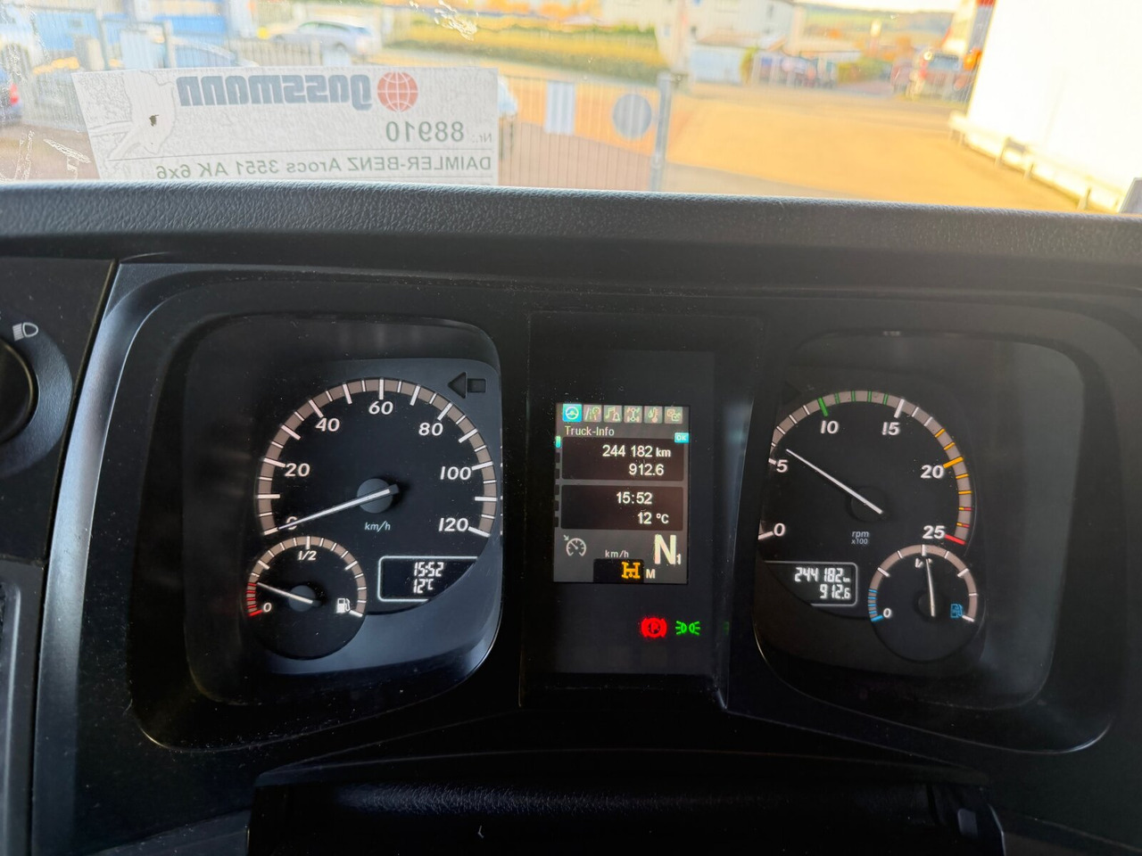 Mercedes-Benz Arocs 3351 AK 6x6 Arocs 3351 AK 6x6, Retarder, Grounder, Motorabtrieb, pneum. Heckklappenöffnung - Camion basculantă: Foto 5 Mercedes-Benz Arocs 3351 AK 6x6 Arocs 3351 AK 6x6, Retarder, Grounder, Motorabtrieb, pneum. Heckklappenöffnung - Camion basculantă: Foto 5