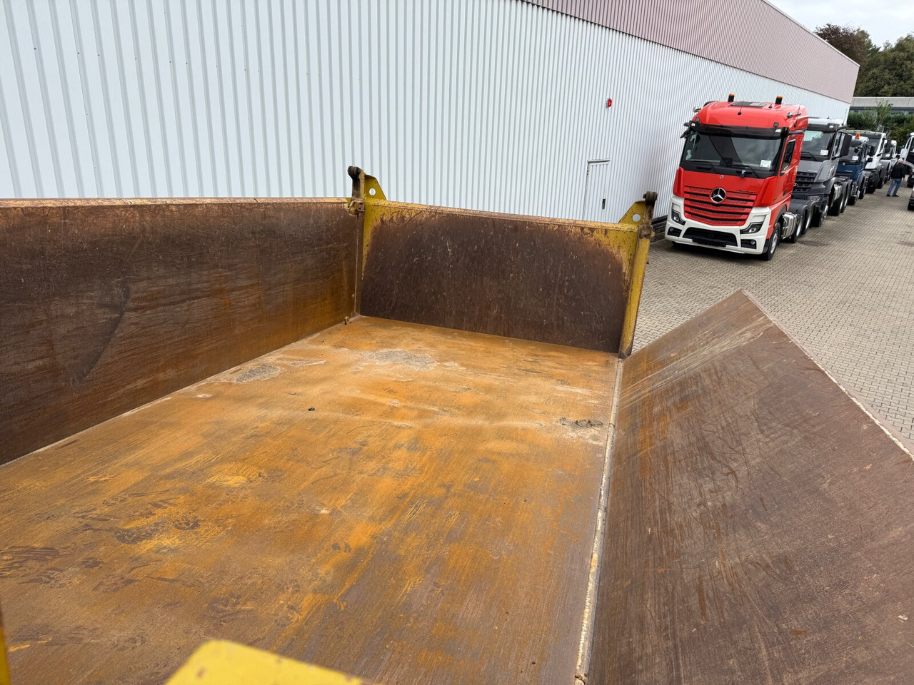 Mercedes-Benz Arocs 3363 K 6x4 Arocs 3363 K 6x4, Grounder, Turbo-Retarder-Kupplung, Bordmatik - Camion basculantă: Foto 2 Mercedes-Benz Arocs 3363 K 6x4 Arocs 3363 K 6x4, Grounder, Turbo-Retarder-Kupplung, Bordmatik - Camion basculantă: Foto 2