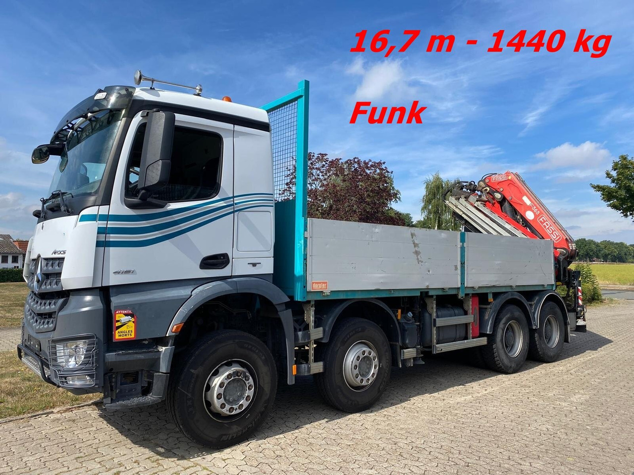 Mercedes-Benz Arocs 4151 K 8x4 Arocs 4151 K 8x4, Fassi Heckkran F 365 RA. 2.26 E Dynamic Funk - Camion cu macara, Camion platformă: Foto 1 Mercedes-Benz Arocs 4151 K 8x4 Arocs 4151 K 8x4, Fassi Heckkran F 365 RA. 2.26 E Dynamic Funk - Camion cu macara, Camion platformă: Foto 1