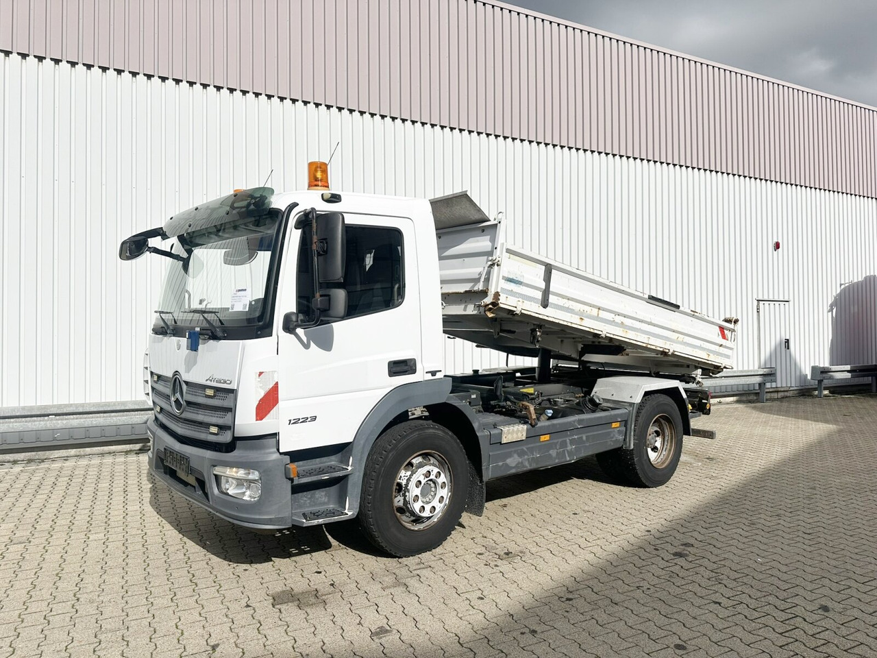 Mercedes-Benz Atego 1223 K 4x2 Atego 1223 K 4x2, AHK-Öl - Camion basculantă: Foto 1 Mercedes-Benz Atego 1223 K 4x2 Atego 1223 K 4x2, AHK-Öl - Camion basculantă: Foto 1
