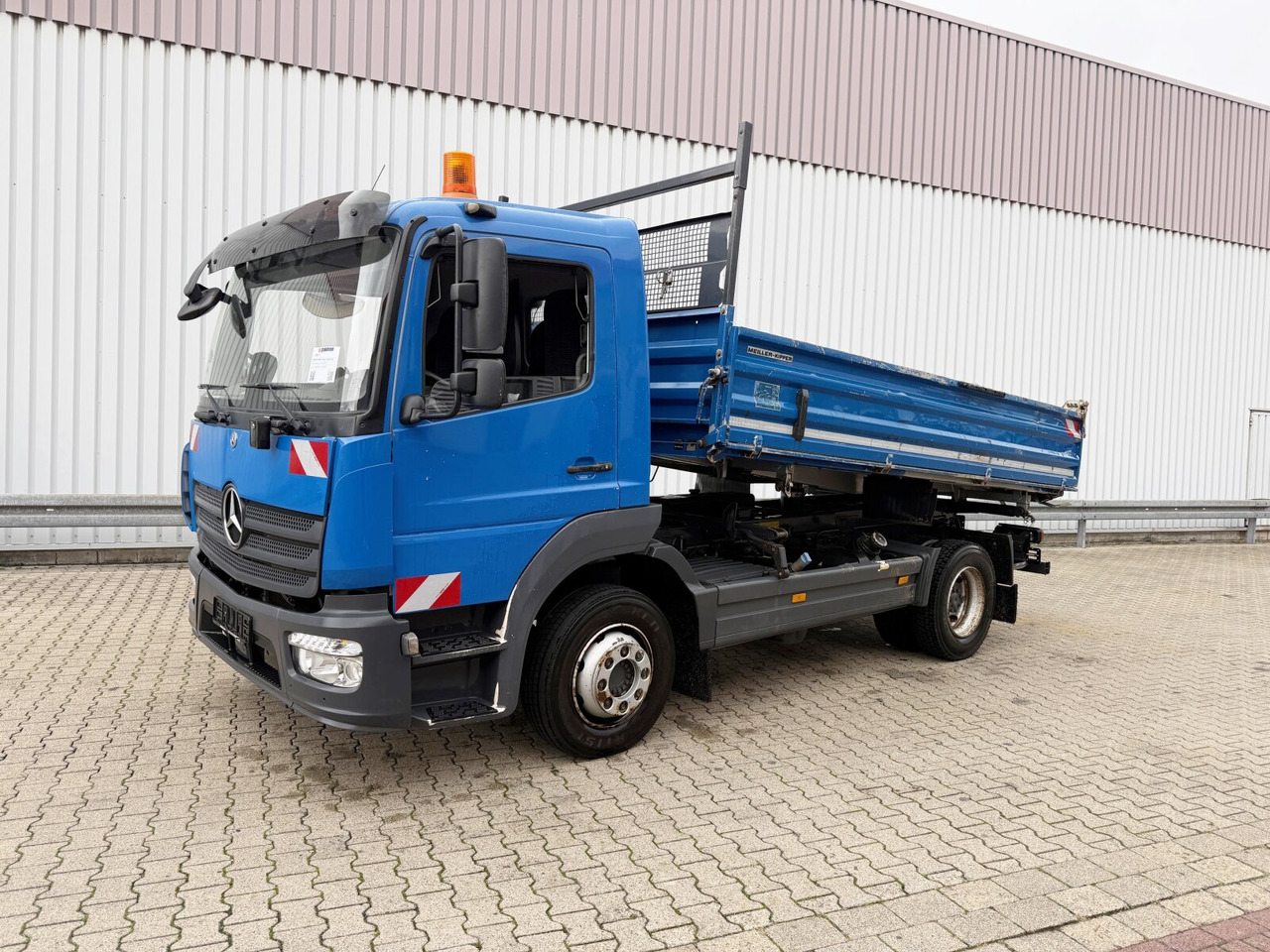 Mercedes-Benz Atego 1224 K 4x2 Atego 1224 K 4x2, Meiller 3-S-Kipper 2x AHK Öl - Camion basculantă: Foto 1 Mercedes-Benz Atego 1224 K 4x2 Atego 1224 K 4x2, Meiller 3-S-Kipper 2x AHK Öl - Camion basculantă: Foto 1