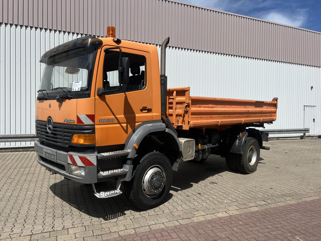 Mercedes-Benz Atego 1823 AK 4x4 Atego 1823 AK 4x4 - Camion basculantă: Foto 1 Mercedes-Benz Atego 1823 AK 4x4 Atego 1823 AK 4x4 - Camion basculantă: Foto 1