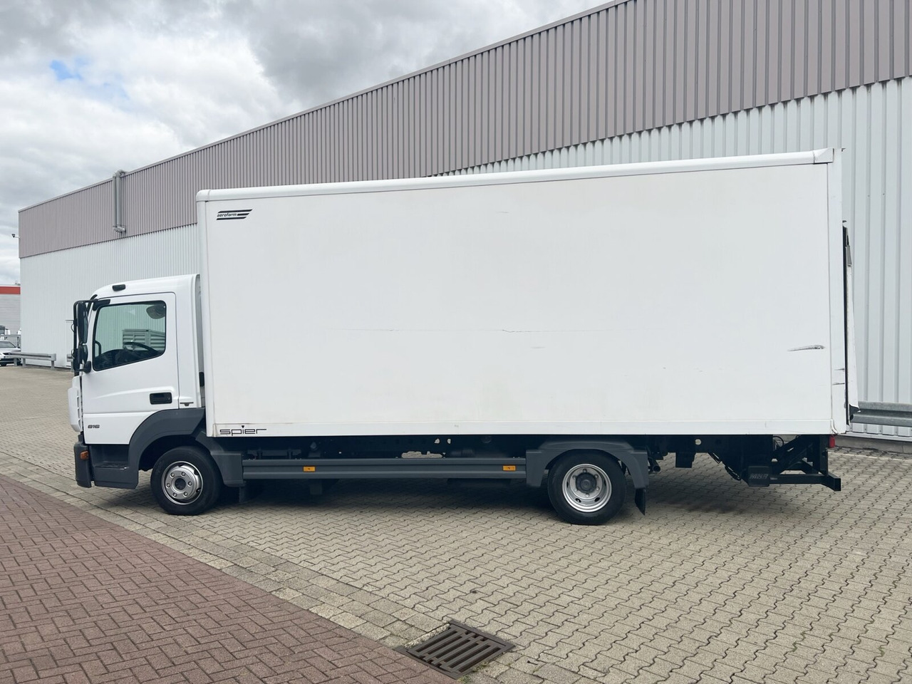 Camion furgon Mercedes-Benz Atego 816 4x2 Atego 816 4x2, LBW: Foto 12 Camion furgon Mercedes-Benz Atego 816 4x2 Atego 816 4x2, LBW: Foto 12