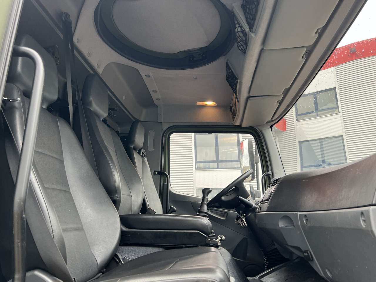 Mercedes-Benz Axor 1829 A 4x4 Axor 1829 A 4x4, Ex- - Camion platformă: Foto 5 Mercedes-Benz Axor 1829 A 4x4 Axor 1829 A 4x4, Ex- - Camion platformă: Foto 5