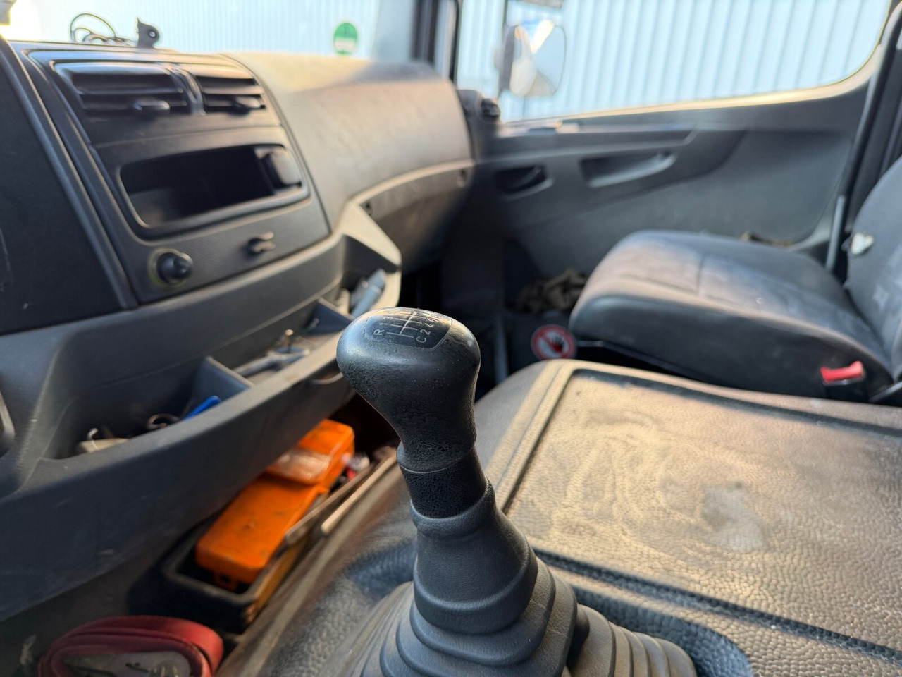 Mercedes-Benz Axor 1829 L 4x2 Axor 1829 L 4x2, 6-Sitzer - Camion platformă: Foto 3 Mercedes-Benz Axor 1829 L 4x2 Axor 1829 L 4x2, 6-Sitzer - Camion platformă: Foto 3