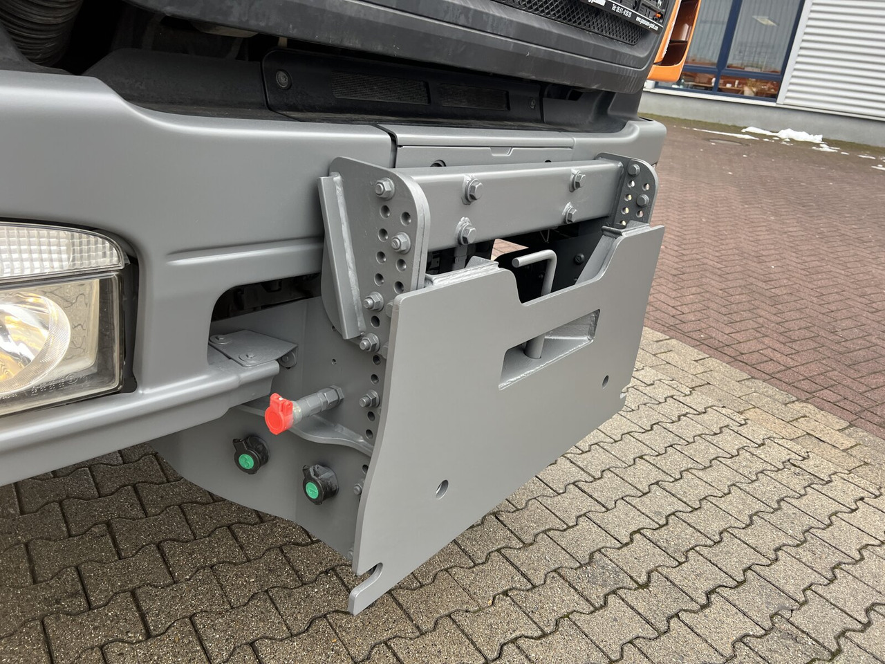 Mercedes-Benz Axor 1833 AK 4x4 Axor 1833 AK 4x4, Winterdienstausstattung - Camion basculantă: Foto 4 Mercedes-Benz Axor 1833 AK 4x4 Axor 1833 AK 4x4, Winterdienstausstattung - Camion basculantă: Foto 4