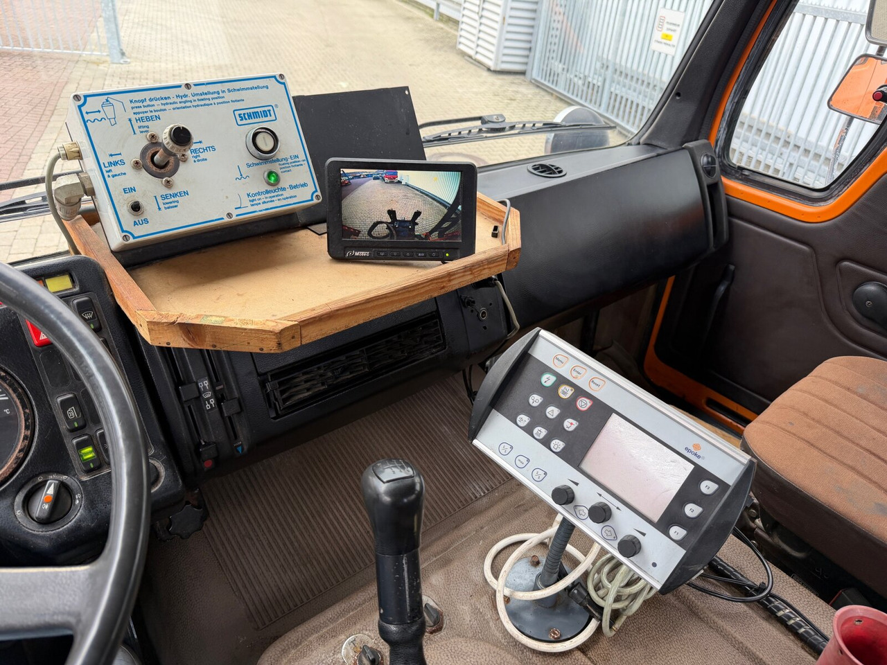 Mercedes-Benz NG 1928 A 4x4 NG 1928 A 4x4, V8-Motor, Winterdienstaustattung - Camion şasiu: Foto 2 Mercedes-Benz NG 1928 A 4x4 NG 1928 A 4x4, V8-Motor, Winterdienstaustattung - Camion şasiu: Foto 2