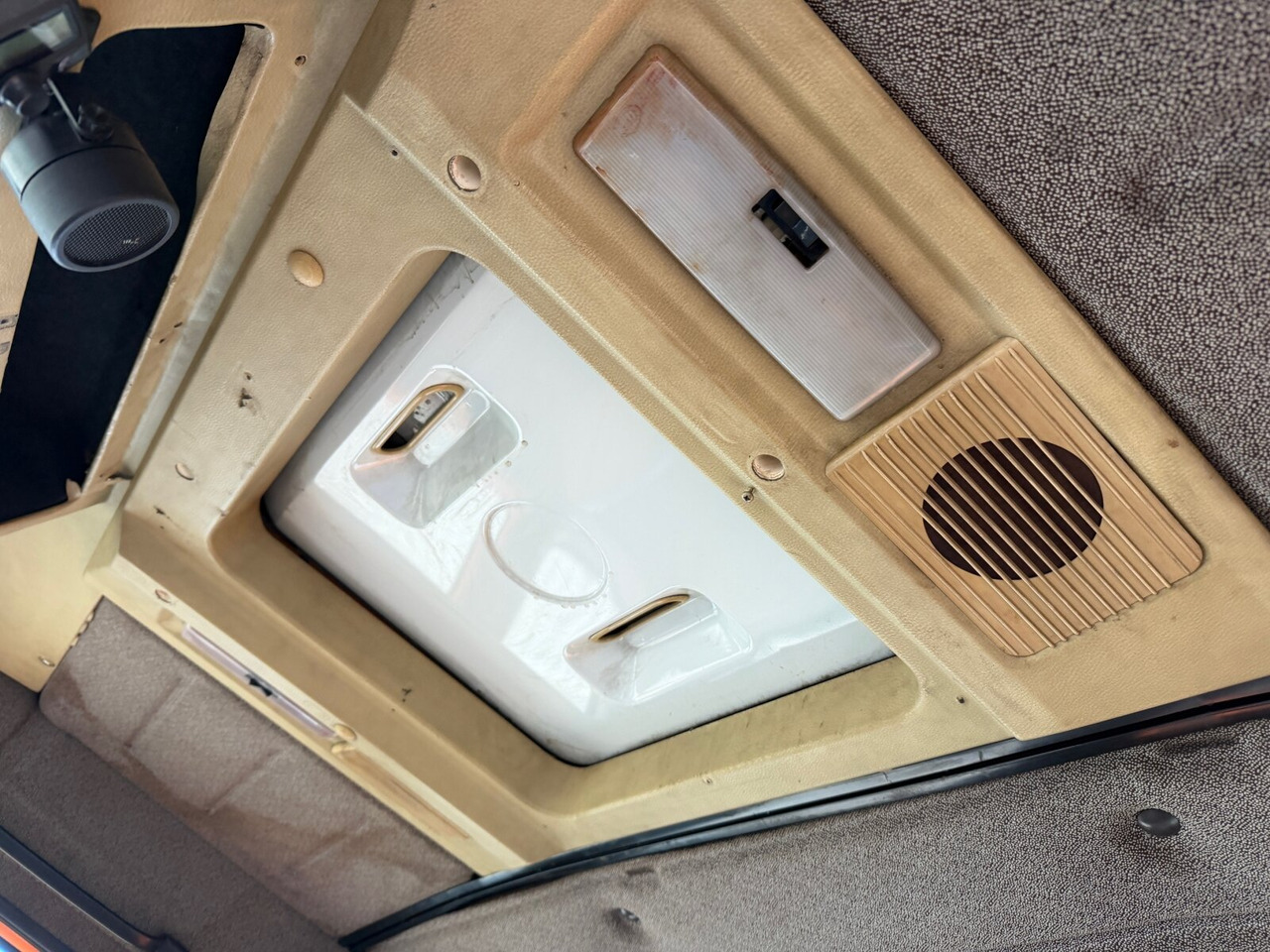 Mercedes-Benz NG 1928 A 4x4 NG 1928 A 4x4, V8-Motor, Winterdienstaustattung - Camion şasiu: Foto 3 Mercedes-Benz NG 1928 A 4x4 NG 1928 A 4x4, V8-Motor, Winterdienstaustattung - Camion şasiu: Foto 3