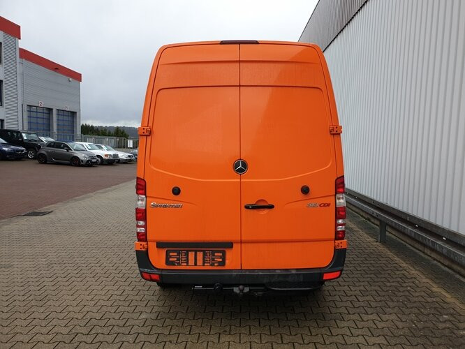 Dubă Mercedes-Benz Sprinter 313 KA 4x2 Sprinter 313 KA 4x2: Foto 10 Dubă Mercedes-Benz Sprinter 313 KA 4x2 Sprinter 313 KA 4x2: Foto 10
