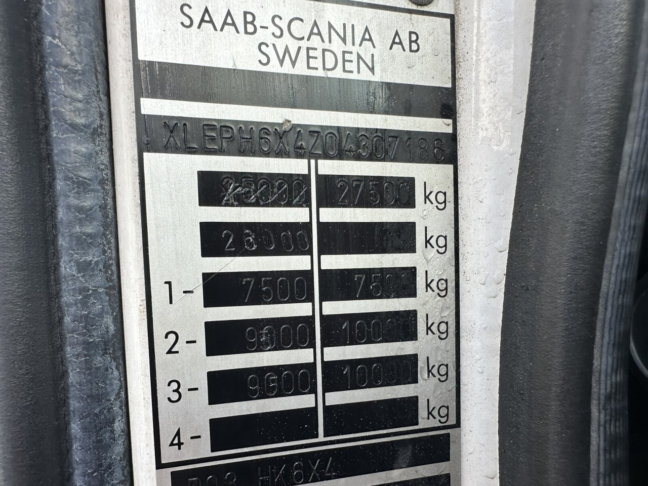 Scania P93 HK 250 6x4L P93 HK 250 6x4L - Camion şasiu: Foto 3 Scania P93 HK 250 6x4L P93 HK 250 6x4L - Camion şasiu: Foto 3