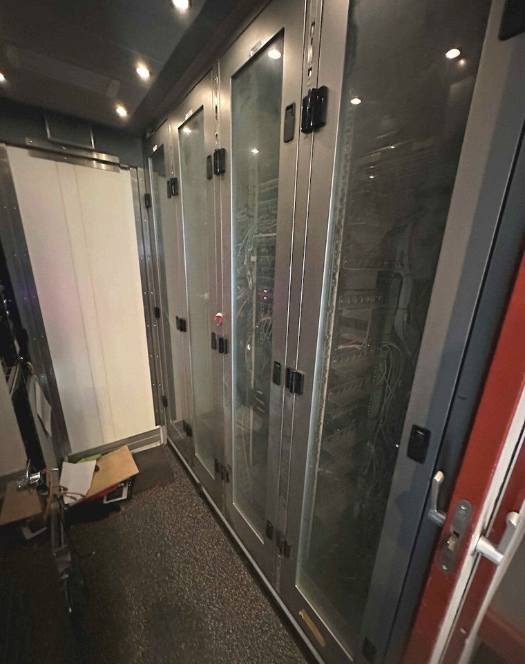 Stralis AT 260 S 42Y /FS 6x2 Stralis AT 260 S 42 Y /FS 6x2, Übertragungswagen - Camion furgon: Foto 5 Stralis AT 260 S 42Y /FS 6x2 Stralis AT 260 S 42 Y /FS 6x2, Übertragungswagen - Camion furgon: Foto 5