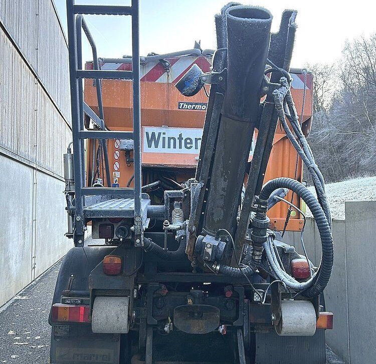 Trakker AD190T33WP 4x4 Trakker AD190T33WP 4x4, Winterdienstausstattung - Camion cu cârlig: Foto 4 Trakker AD190T33WP 4x4 Trakker AD190T33WP 4x4, Winterdienstausstattung - Camion cu cârlig: Foto 4