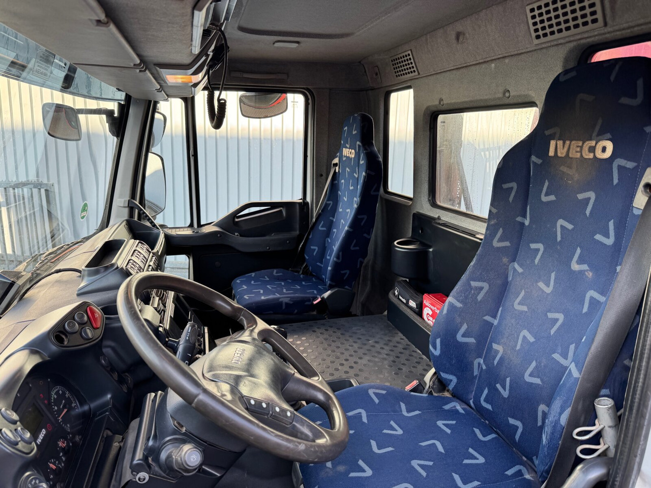 Trakker AD260T36W 6x6 Trakker AD260T36W 6x6 - Camion basculantă: Foto 2 Trakker AD260T36W 6x6 Trakker AD260T36W 6x6 - Camion basculantă: Foto 2