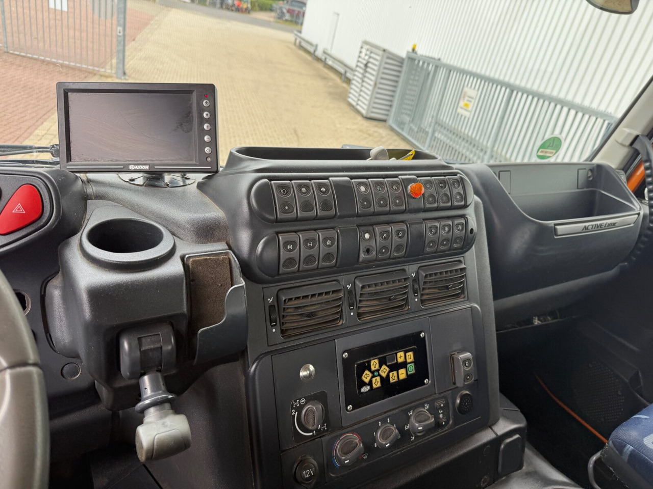 Trakker AT190T33W/P 4x4 Trakker AT190T33W/P 4x4, Winterdienstausstattung - Camion cu cârlig: Foto 4 Trakker AT190T33W/P 4x4 Trakker AT190T33W/P 4x4, Winterdienstausstattung - Camion cu cârlig: Foto 4