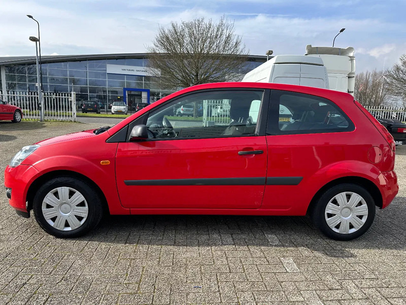 Ford Fiesta TDCi 1.4 + AIRCO + CARPLAY + REAR CAMERA + 194.511 KM - Hatchback: Foto 2 Ford Fiesta TDCi 1.4 + AIRCO + CARPLAY + REAR CAMERA + 194.511 KM - Hatchback: Foto 2
