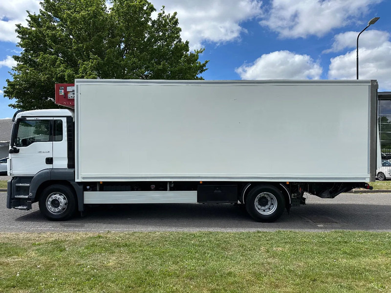 MAN TGS 18.360 FRIGOBLOCK FK25 MULTITEMP + LIFT / LADEBORDWAND 2000 KG + EURO 6 + AIRCO - Camion frigider: Foto 2 MAN TGS 18.360 FRIGOBLOCK FK25 MULTITEMP + LIFT / LADEBORDWAND 2000 KG + EURO 6 + AIRCO - Camion frigider: Foto 2