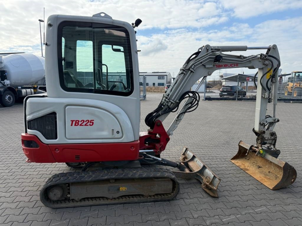 Takeuchi TB 225 V3 - Mini excavator: Foto 5 Takeuchi TB 225 V3 - Mini excavator: Foto 5