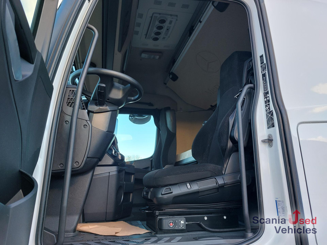 MERCEDES-BENZ 1845L Edscha - NUR KOMPLETT m. ANH.!!! - Camion cu prelată: Foto 2 MERCEDES-BENZ 1845L Edscha - NUR KOMPLETT m. ANH.!!! - Camion cu prelată: Foto 2