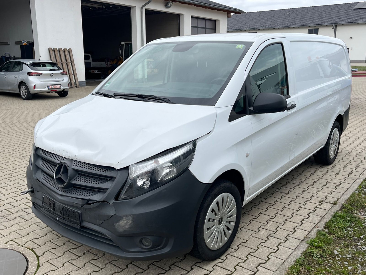 Mercedes-Benz Vito 116CDI 53384KM - Autoutilitară compactă: Foto 4 Mercedes-Benz Vito 116CDI 53384KM - Autoutilitară compactă: Foto 4