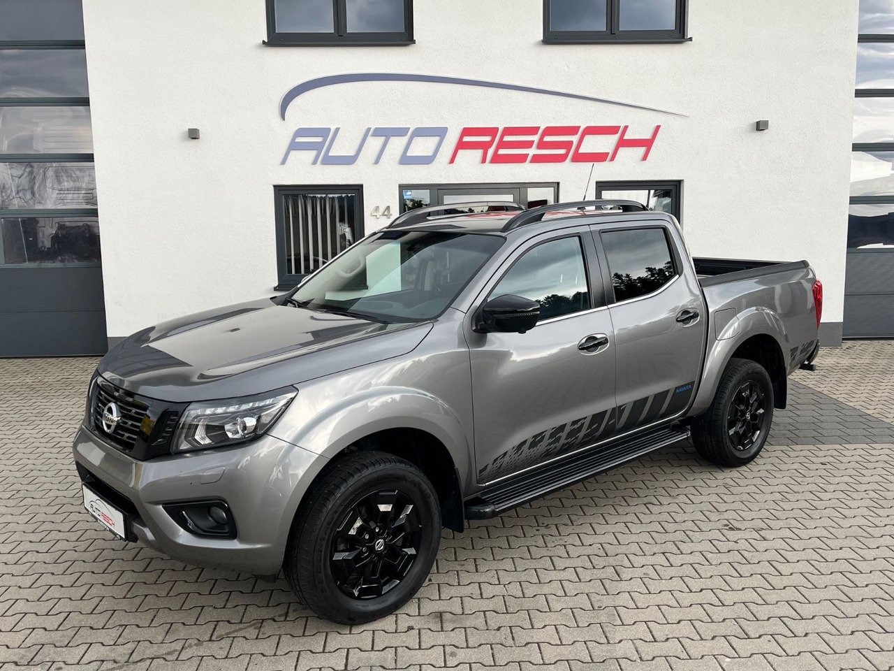 Nissan Navara NP300 N-Guard Double Cab 4x4 - SUV: Foto 1 Nissan Navara NP300 N-Guard Double Cab 4x4 - SUV: Foto 1