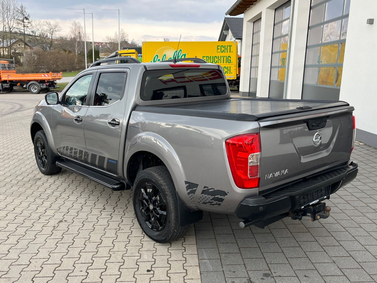 Nissan Navara NP300 N-Guard Double Cab 4x4 - SUV: Foto 5 Nissan Navara NP300 N-Guard Double Cab 4x4 - SUV: Foto 5