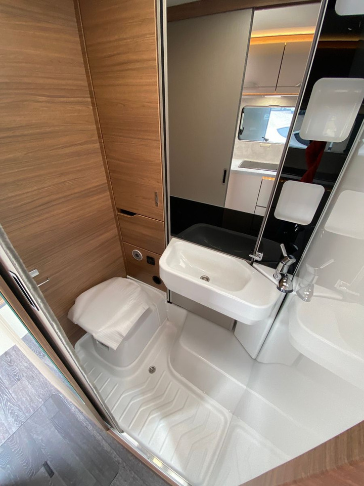 Autorulotă semi-integrată Knaus Tourer Van 500 LT, slide Bett, 4 P. Zulassung: Foto 12
